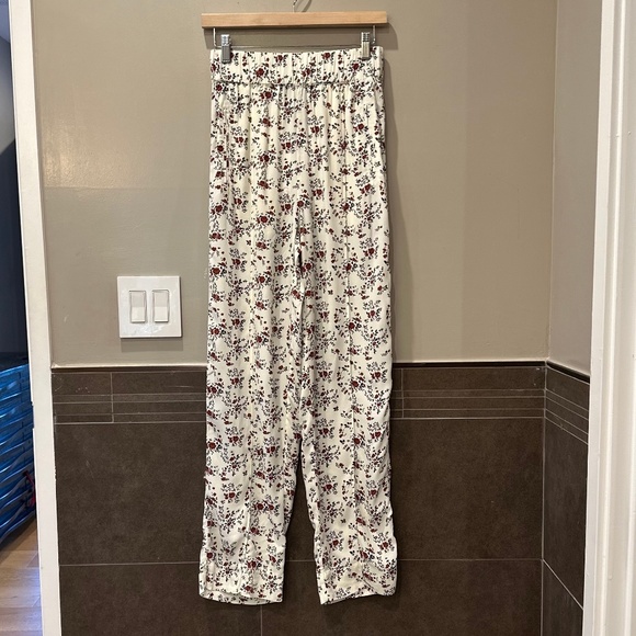 GANNI Floral-Print Crepe De Chine Straight-Leg Pants - Picture 9 of 15
